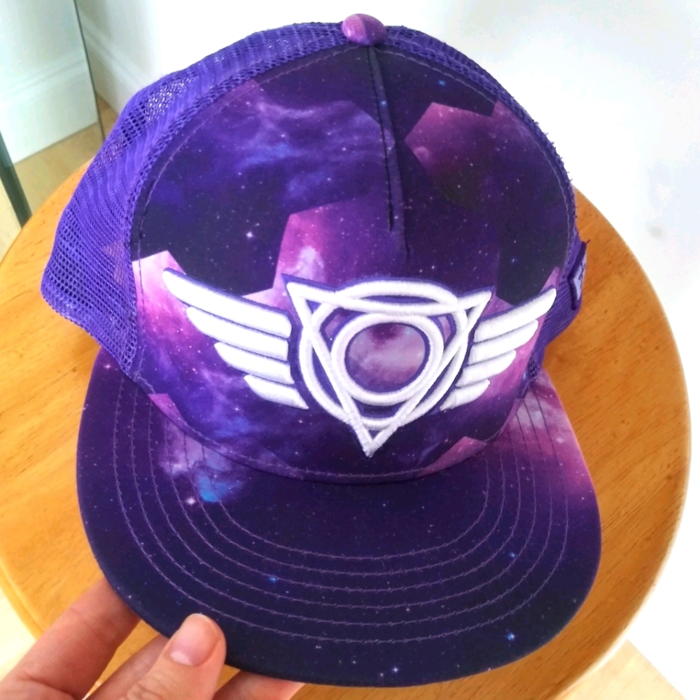 LAST CHANCE First Earth purple snapback flat hat